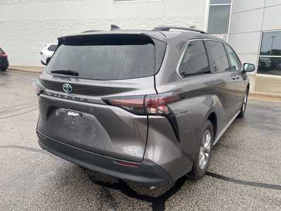 2023 Toyota Sienna, $42500. Photo 7