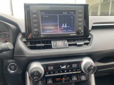 2021 Toyota RAV4, $33299. Photo 11