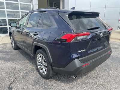 2021 Toyota RAV4, $33299. Photo 5