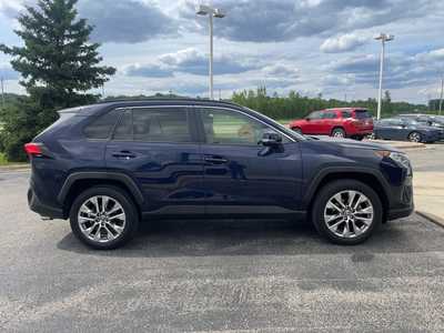2021 Toyota RAV4, $33299. Photo 8