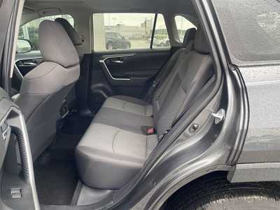 2020 Toyota RAV4, $28000. Photo 10