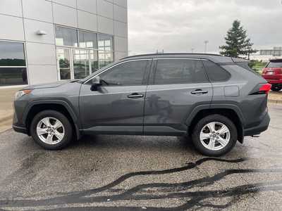 2020 Toyota RAV4, $28000. Photo 4