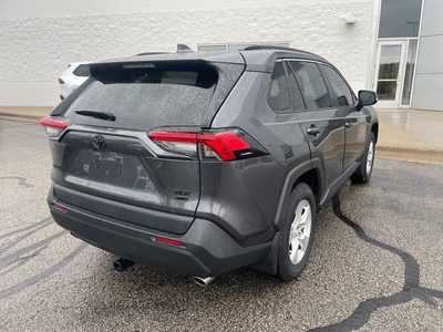 2020 Toyota RAV4, $28000. Photo 7