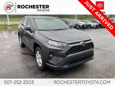 2020 Toyota RAV4, $28000. Photo 1