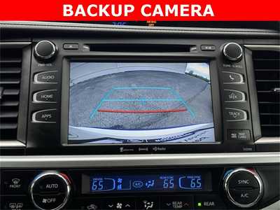 2019 Toyota Highlander, $26500. Photo 3