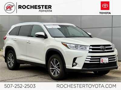 2019 Toyota Highlander, $26500. Photo 1