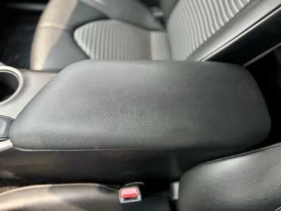2021 Toyota Camry, $22500. Photo 11