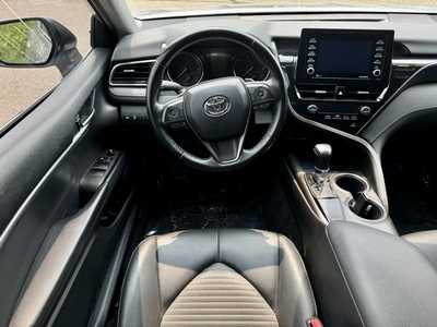 2021 Toyota Camry, $22500. Photo 6