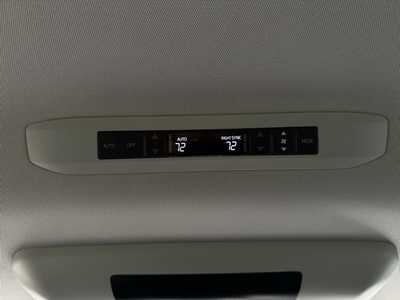 2024 Toyota Sienna, $55000. Photo 10