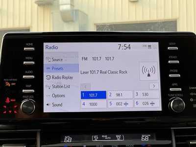 2024 Toyota Sienna, $55000. Photo 4