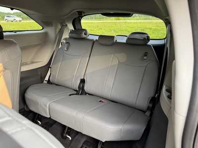 2024 Toyota Sienna, $55000. Photo 8