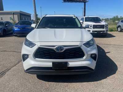 2022 Toyota Highlander, $46500. Photo 2