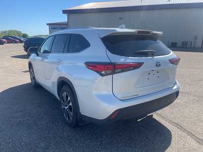 2022 Toyota Highlander, $46500. Photo 5