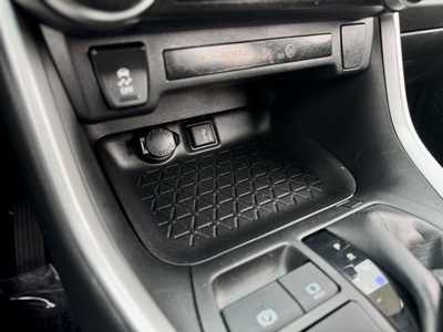 2022 Toyota RAV4, $33500. Photo 10