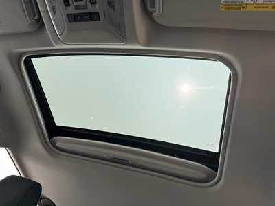 2022 Toyota RAV4, $33500. Photo 5