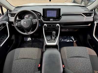 2022 Toyota RAV4, $33500. Photo 8