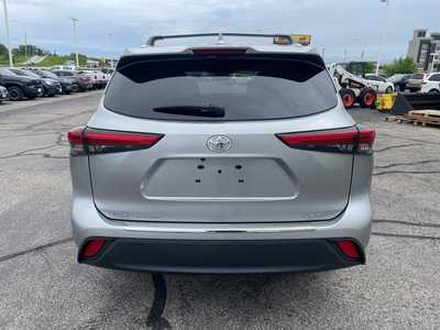 2022 Toyota Highlander, $42500. Photo 6