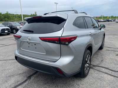 2022 Toyota Highlander, $42500. Photo 7