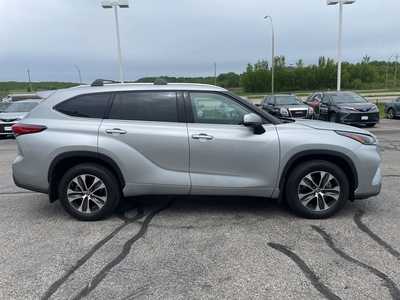 2022 Toyota Highlander, $42500. Photo 8
