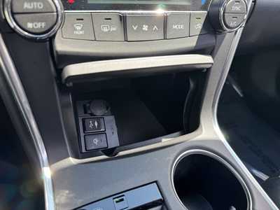2017 Toyota Camry, $22000. Photo 10