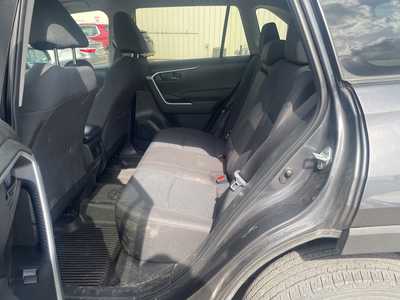 2022 Toyota RAV4, $28000. Photo 10