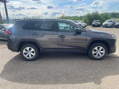 2022 Toyota RAV4, $28000. Photo 8