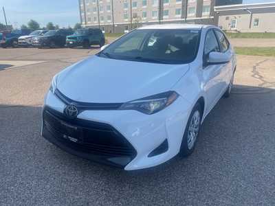 2017 Toyota Corolla, $16000. Photo 3