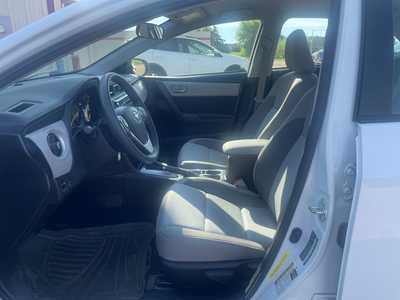 2017 Toyota Corolla, $16000. Photo 9