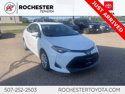 2017 Toyota Corolla, $16000. Photo 1