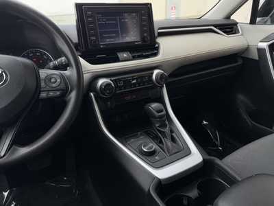 2021 Toyota RAV4, $31799. Photo 11