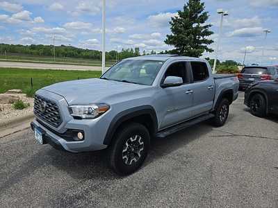 2020 Toyota Tacoma, $. Photo 2