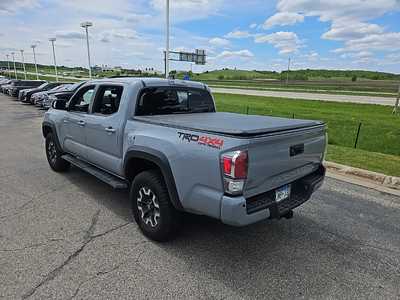 2020 Toyota Tacoma, $. Photo 3