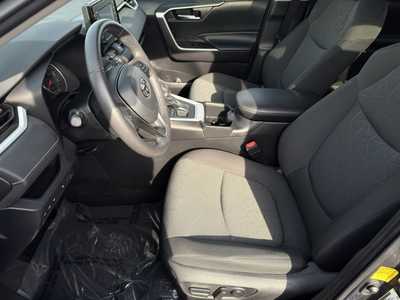 2022 Toyota RAV4, $33999. Photo 4