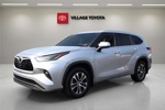 2022 Toyota Highlander, $41000. Photo 2