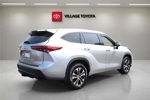 2022 Toyota Highlander, $41000. Photo 4