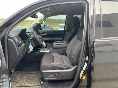 2020 Toyota Tundra Crew Cab, $42000. Photo 9