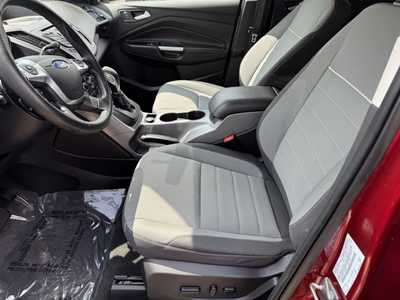 2015 Ford Escape, $14999. Photo 4