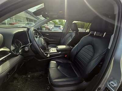2022 Toyota Highlander, $38500. Photo 4