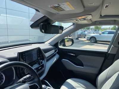 2022 Toyota Highlander, $42500. Photo 10