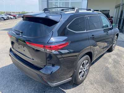 2022 Toyota Highlander, $42500. Photo 7