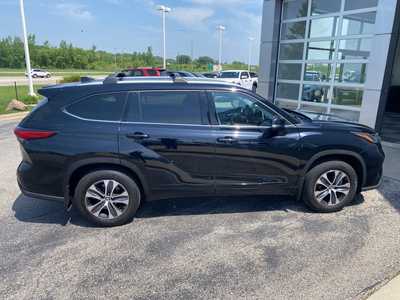 2022 Toyota Highlander, $42500. Photo 8