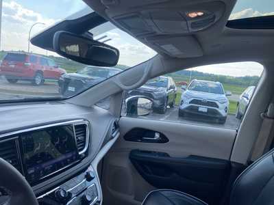 2023 Chrysler Pacifica, $31500. Photo 10