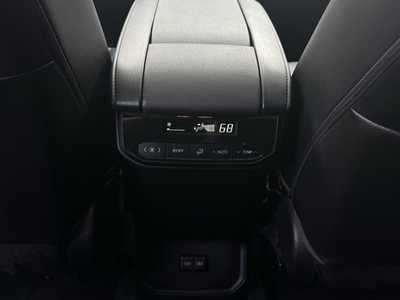 2022 Toyota Highlander, $42299. Photo 8