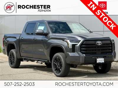 2025 Toyota Tundra Crew Cab, $67527. Photo 1
