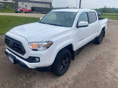 2022 Toyota Tacoma, $37500. Photo 3
