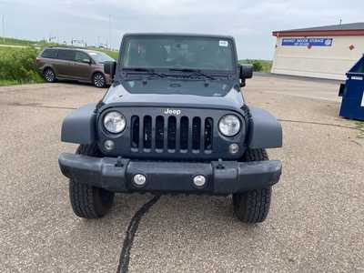 2017 Jeep Wrangler Unlimited, $13500. Photo 2
