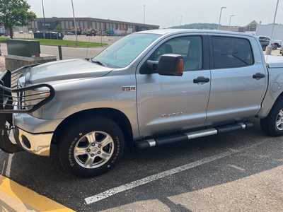 2011 Toyota Tundra Crew Cab, $22500. Photo 2