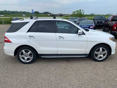 2015 Mercedes-Benz M-Class, $14500. Photo 8