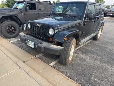 2012 Jeep Wrangler Unlimited, $10000. Photo 2