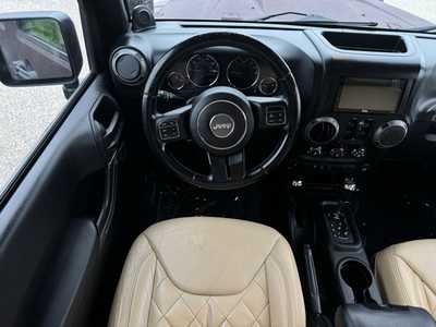 2013 Jeep Wrangler Unlimited, $23000. Photo 6